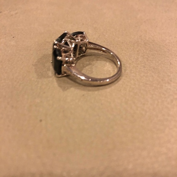 Sterling Silver (925) Black Onyx Cocktail Ring size 5.5 - Picture 6 of 9